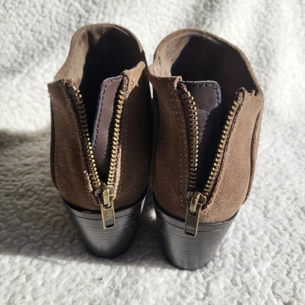 BOC Born Concept Boots Womens 7 M Slouch Ankle Bootie Z59917 Brown Suede Heels - Picture 3 of 8